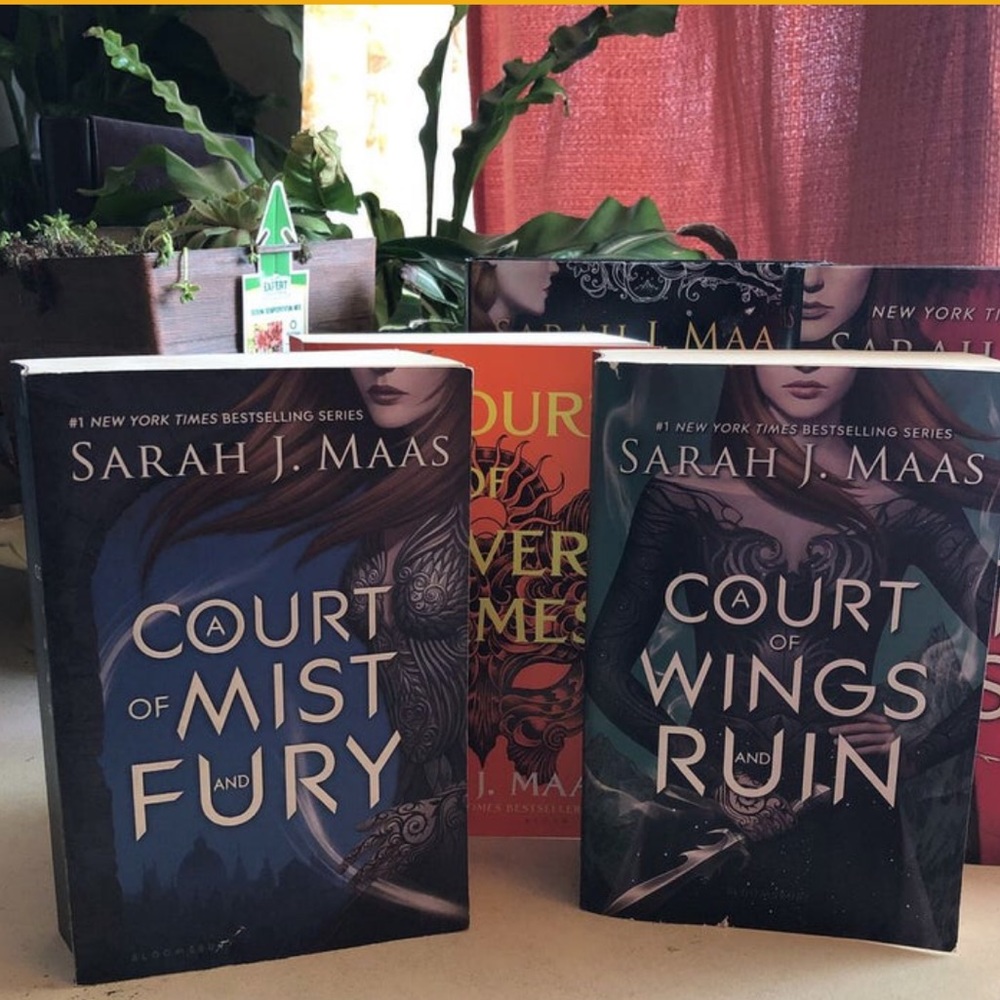 ENTIRE SERIES OF ACOTAR